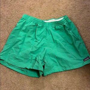 Patagonia baggies shorts- Kelly green size medium